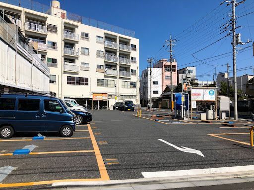 国立西駐車場